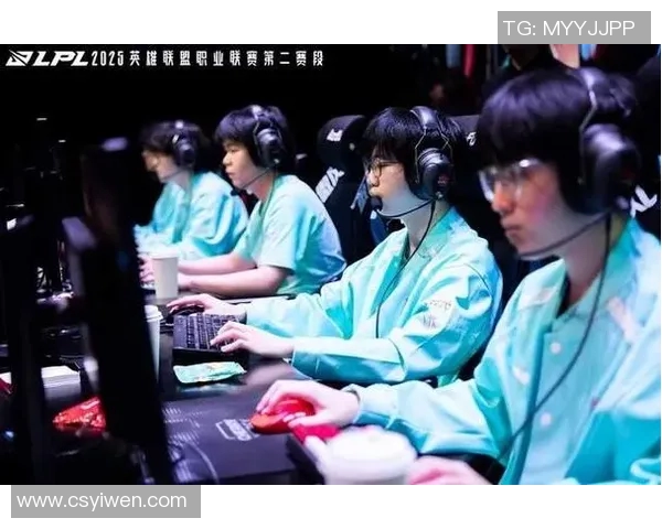 揭秘LNG战队实力背后的秘密与英雄联盟的精彩对决实时新闻